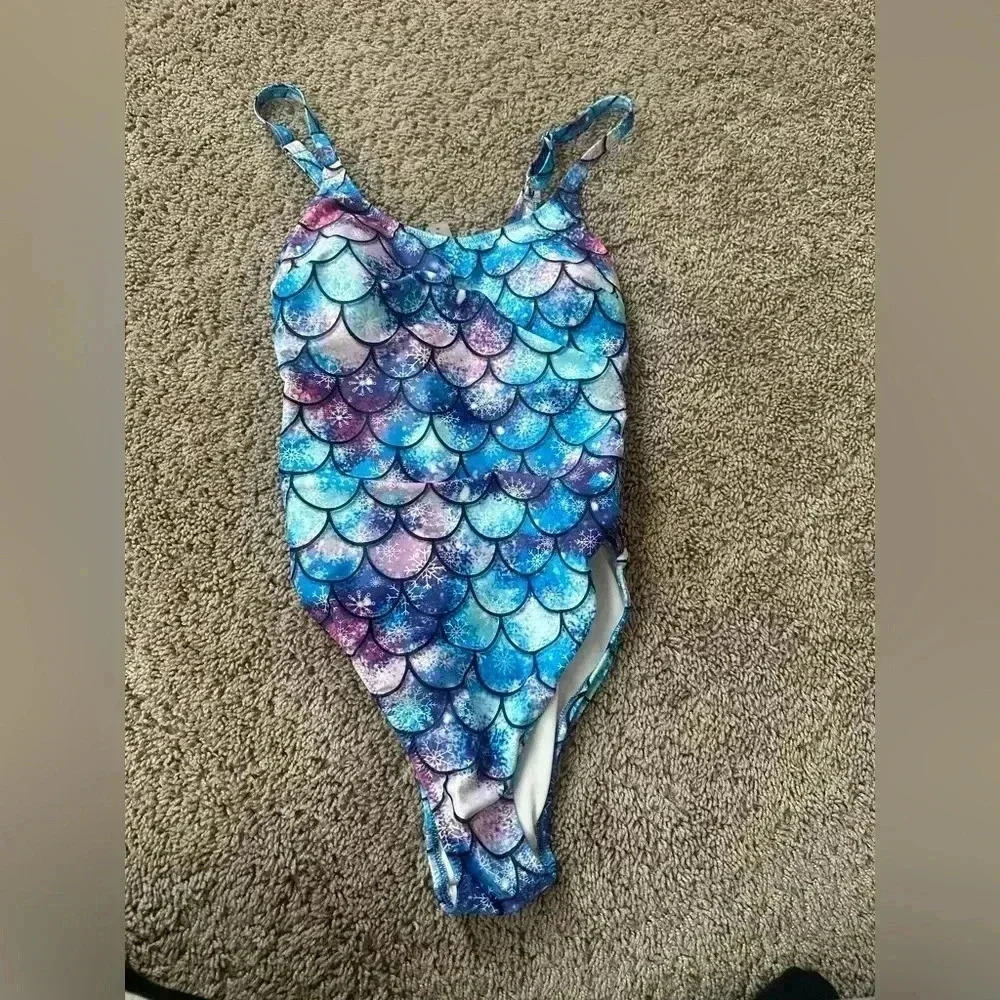 Women mermaid one-piece swimsuit.